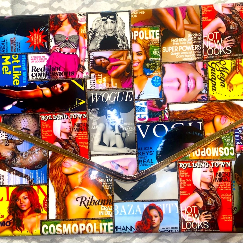 🎉🎉 New without tags magazine inspired clutch 🎉🎉